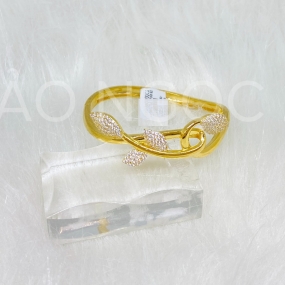 Vòng Lá Kết Xoắn 